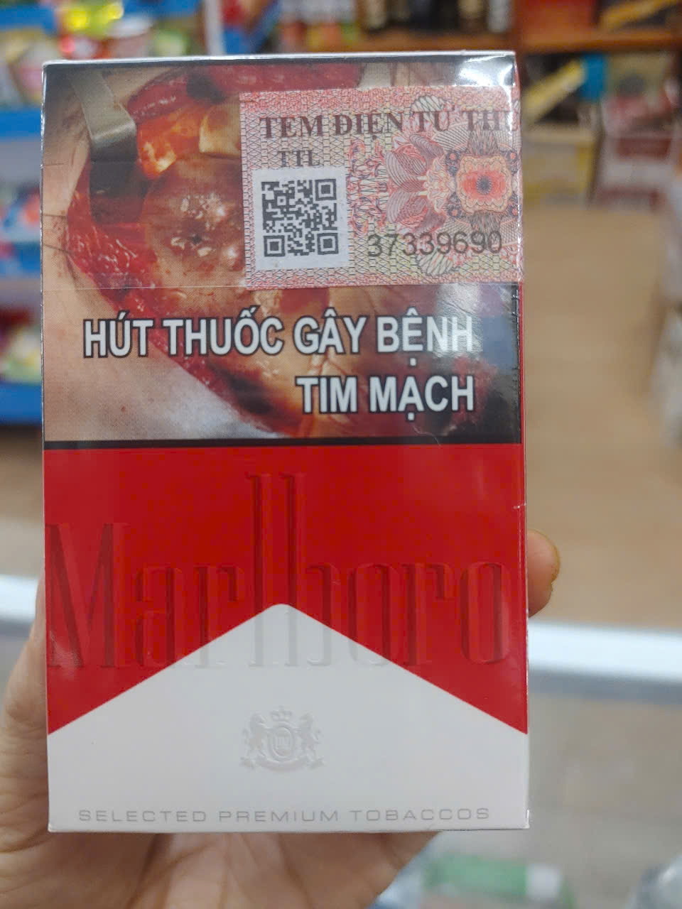 Marlboro Red Cigarette (Box)